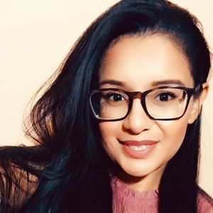 Meet your Posher, Isabel